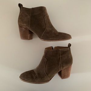 Madewell Brenner Boots in Brown Suede
